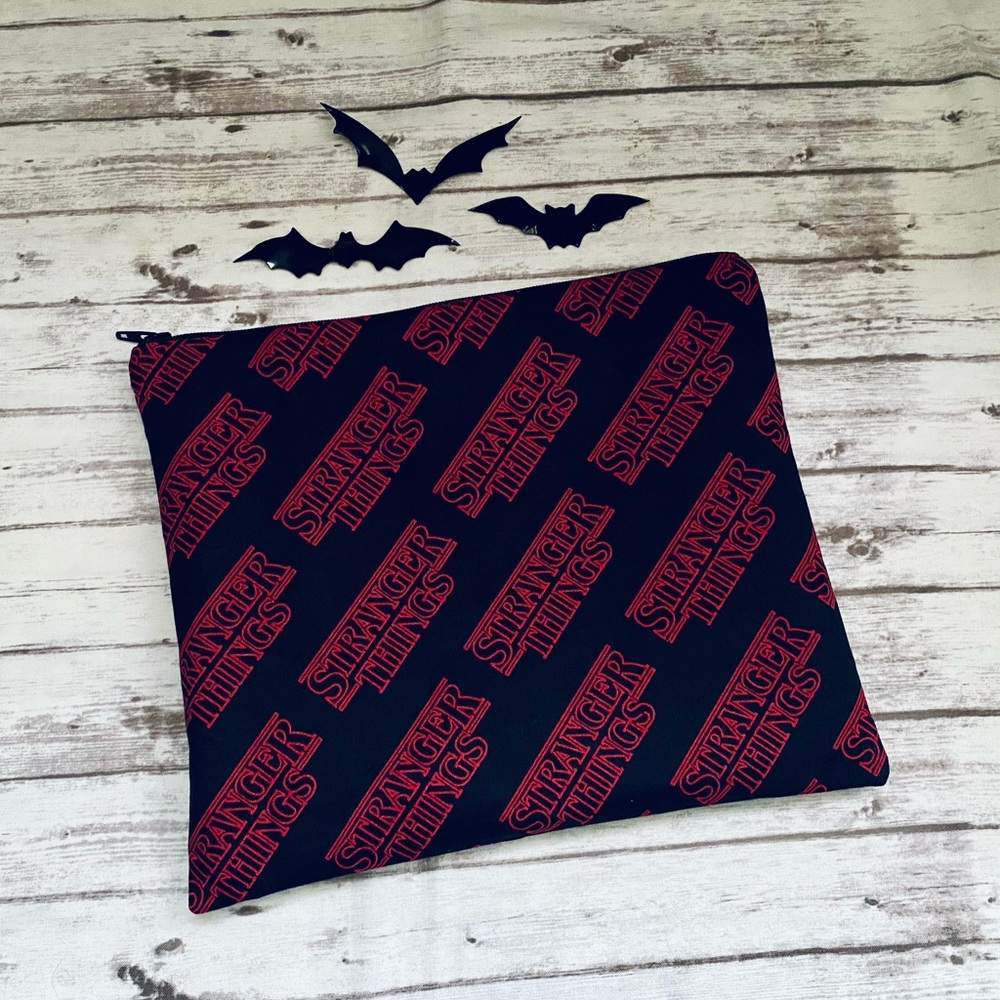 The Upside Down Of Strange World Accessories Bag